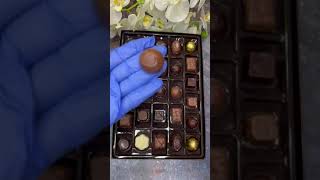 Most Satisfying Chocolate Unboxing #shorts #chocolatelovers #godiva #yummy #belgiumchocolate