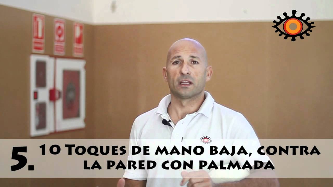 golpe o voleo bajo (golpe de manos bajas o golpe de antebrazo)