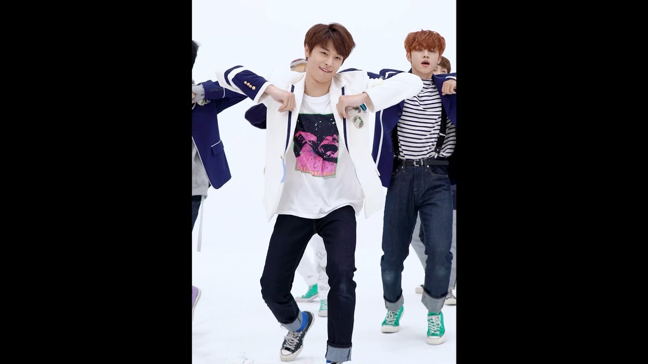 ジュヨン「その他の公式Fancam」公式Fancamのサムネイル