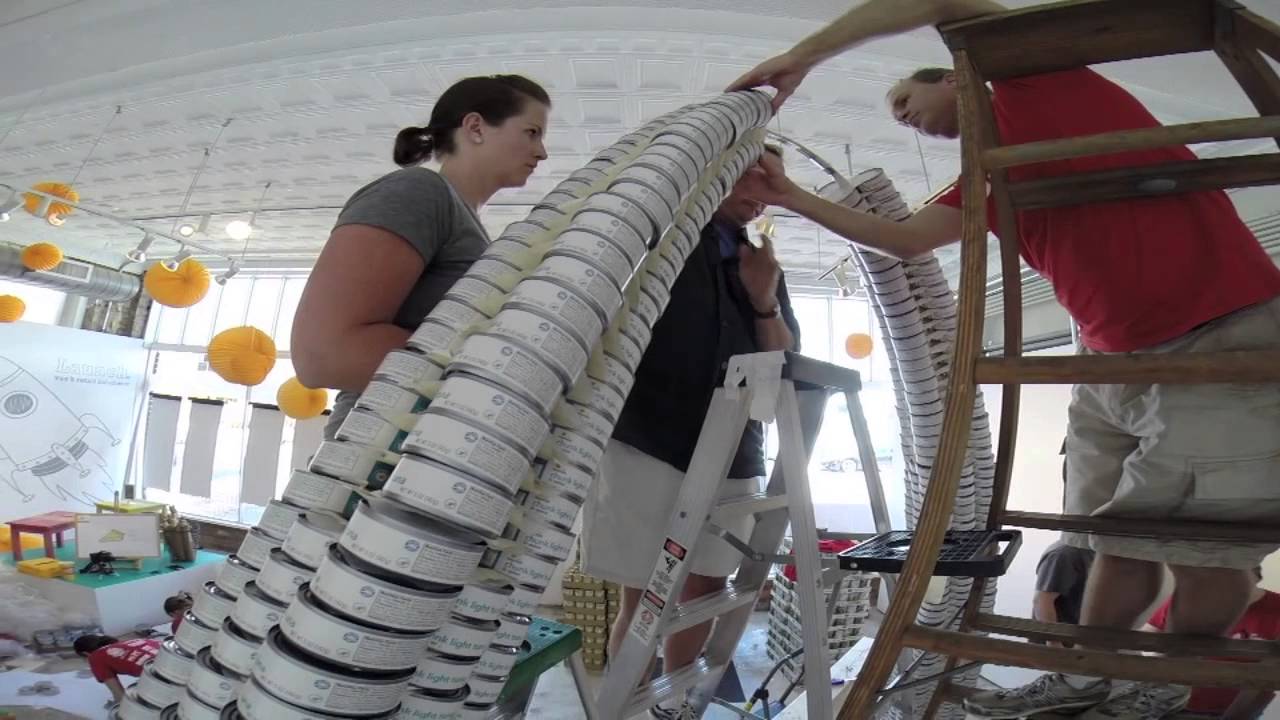 Building the St. Louis Arch out of tuna cans - YouTube