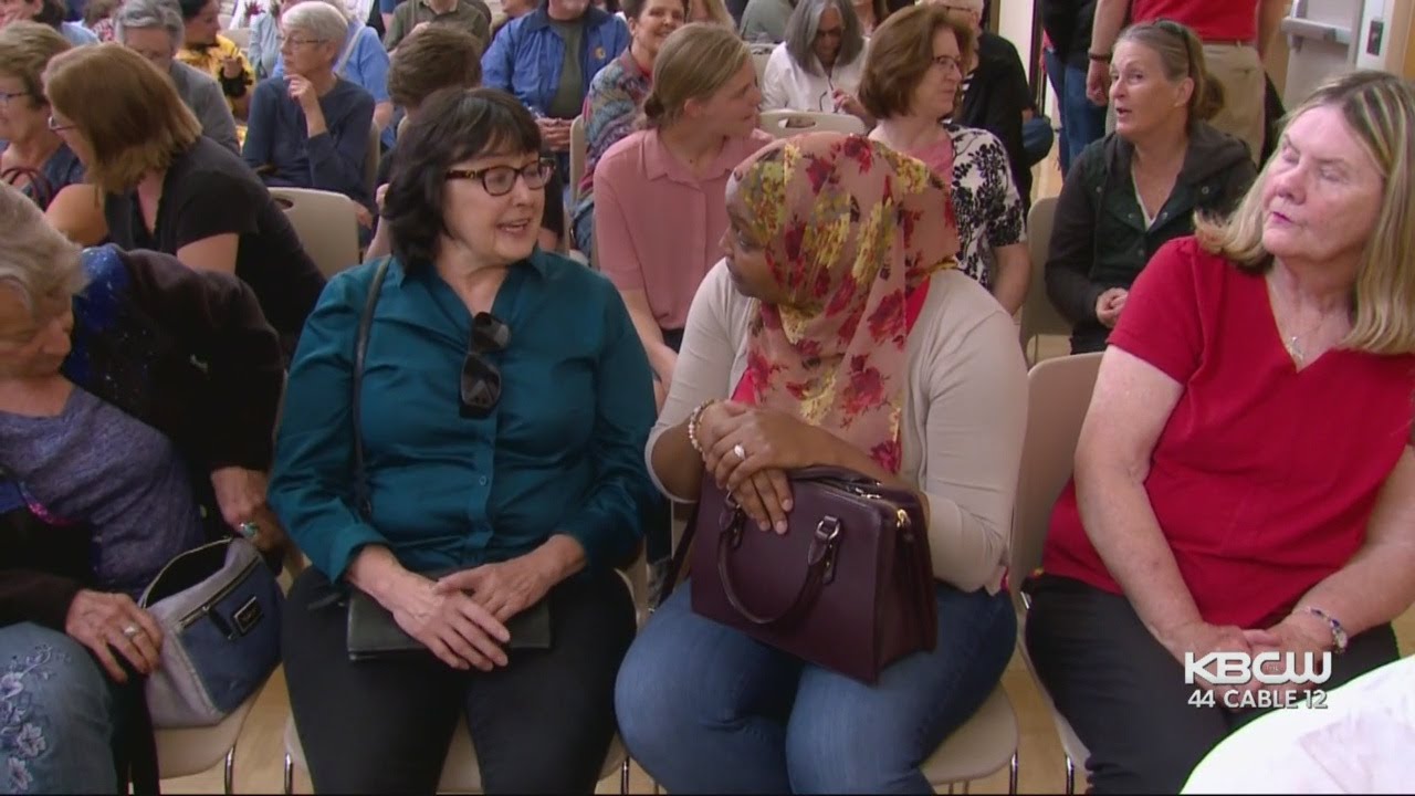 Sunnyvale Residents Support Muslim Community Ahead Of Isaiah Peoples Court Appearance - YouTube