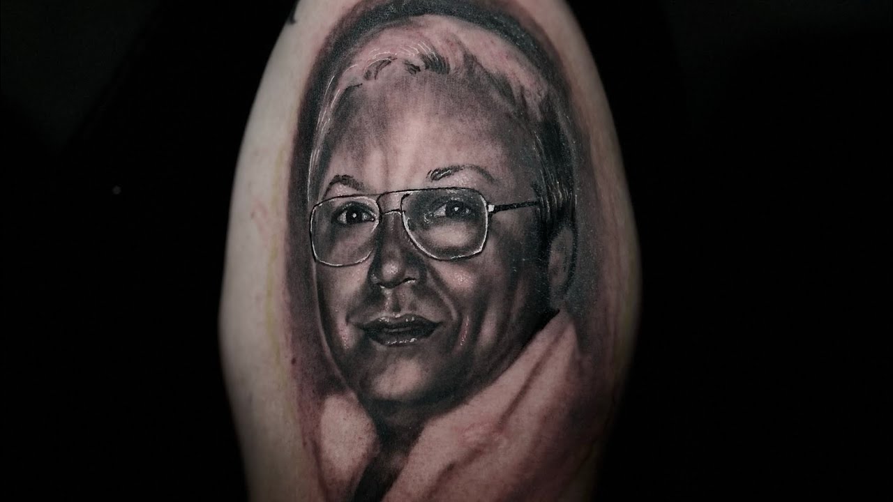 Retrato memorial en black and grey , proceso completo