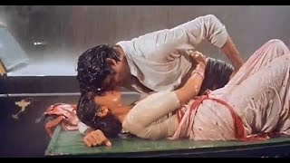 Bollywoods Top 10 Seductive Saree Songs