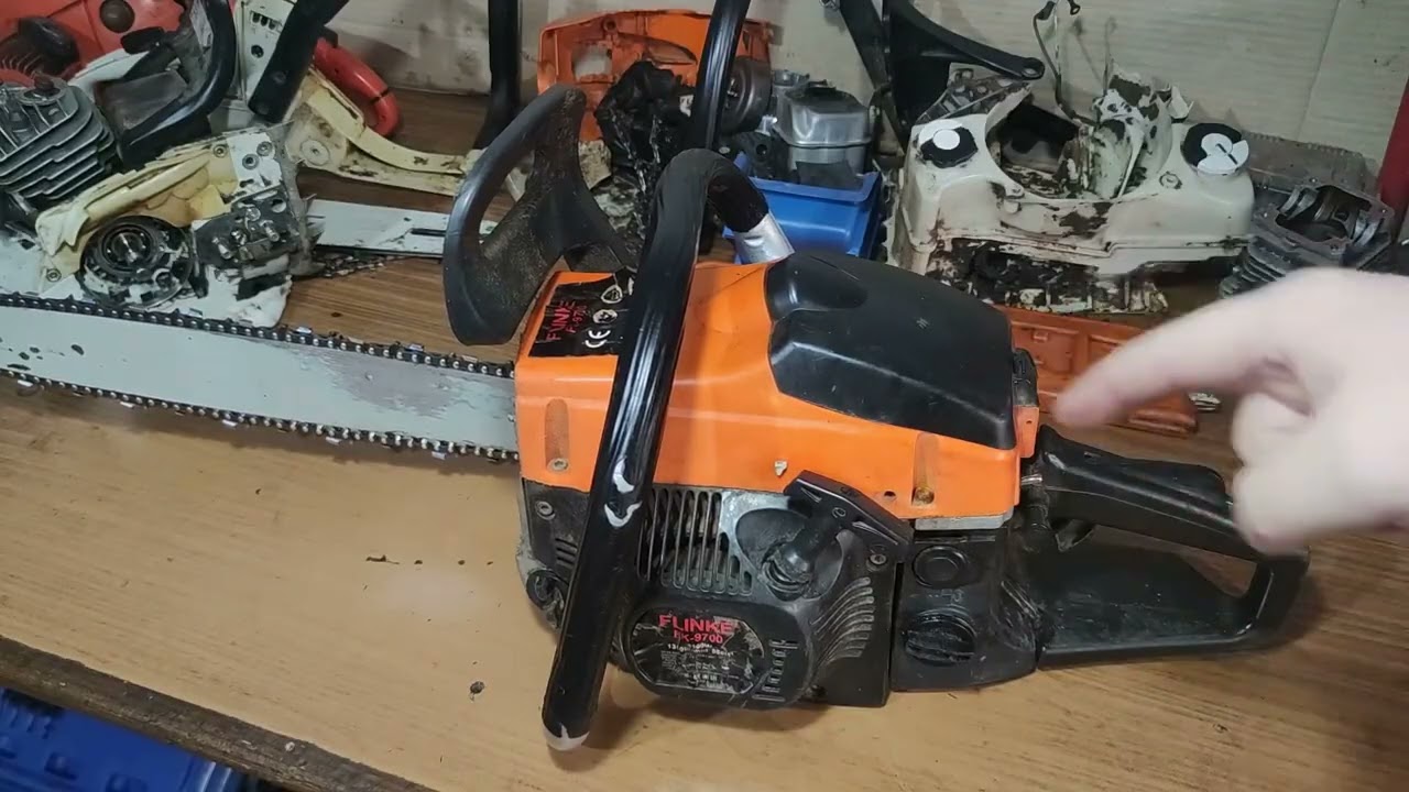 Бензопила не работает? Обычно проблема в свечке зажигания!