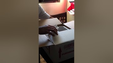 MY FIRST BALL PYTHON UNBOXING!! 2010 TSK AXANTHIC FEMALE!! BEAUTIFUL!!