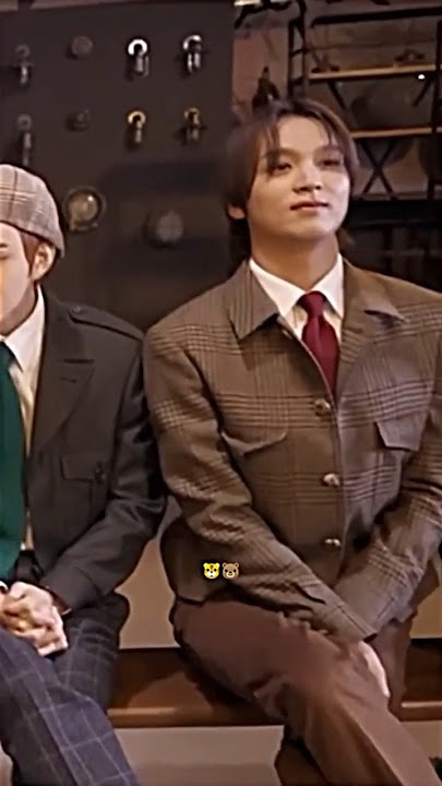 kaya yg pacaran diem²😂 #mark #nct #haechan #markhyuck