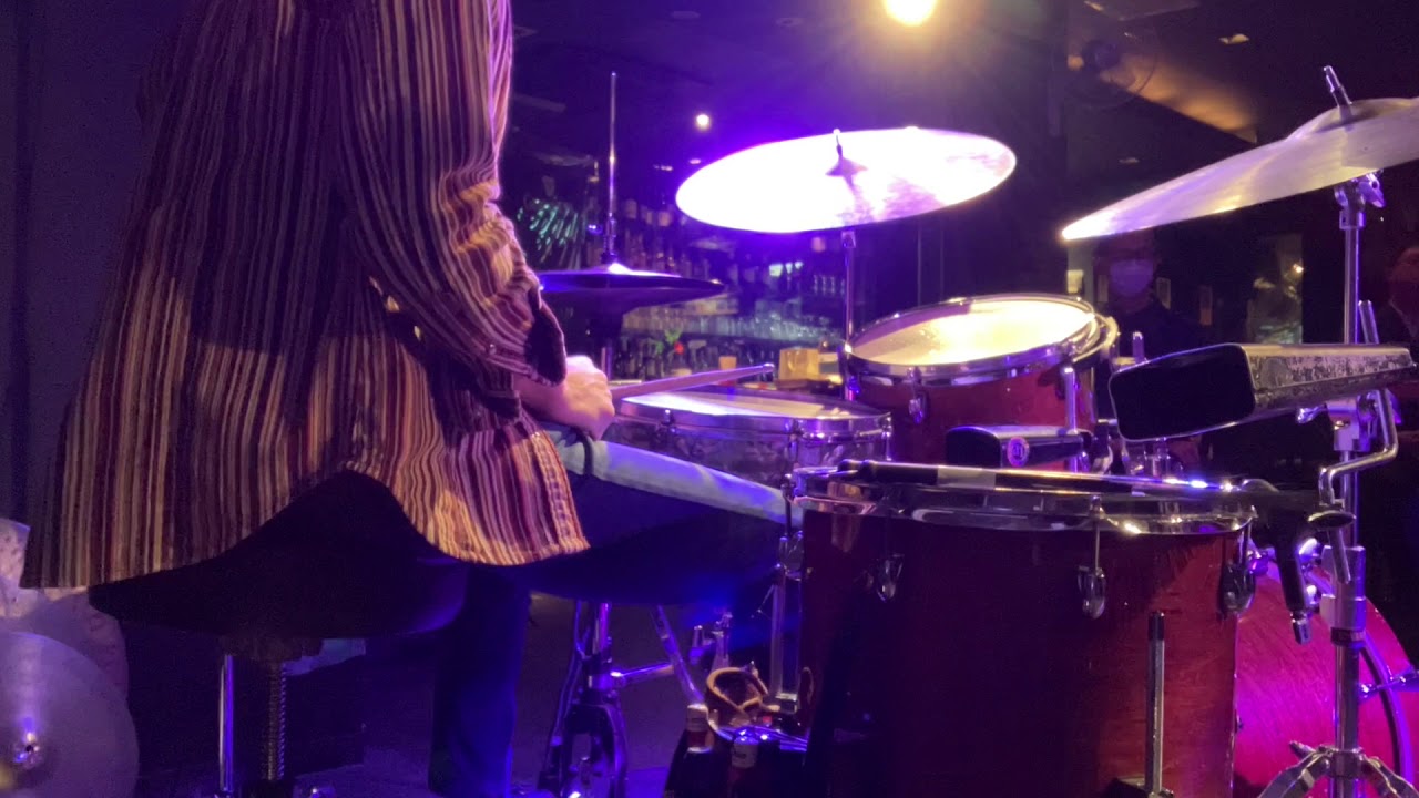 倉田大輔 Drums 横原由梨子 Tenor Sax Duo Youtube