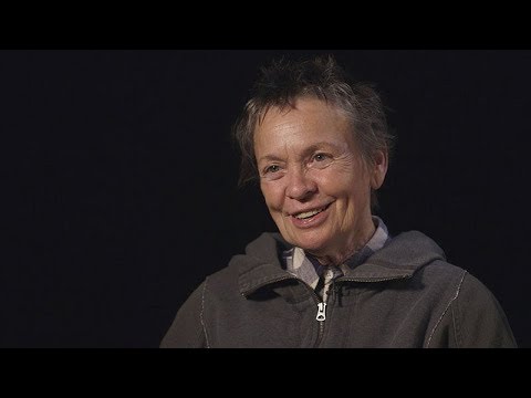 Βίντεο: Laurie Anderson Καθαρή αξία: Wiki, Έγγαμος, Οικογένεια, Γάμος, Μισθός, Αδέρφια