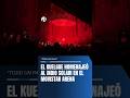 El Kuelgue homenajeó al Indio Solari en su show en el Movistar Arena 👉