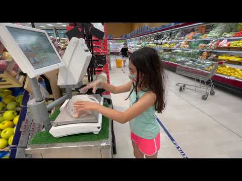 Shopping at Esselunga