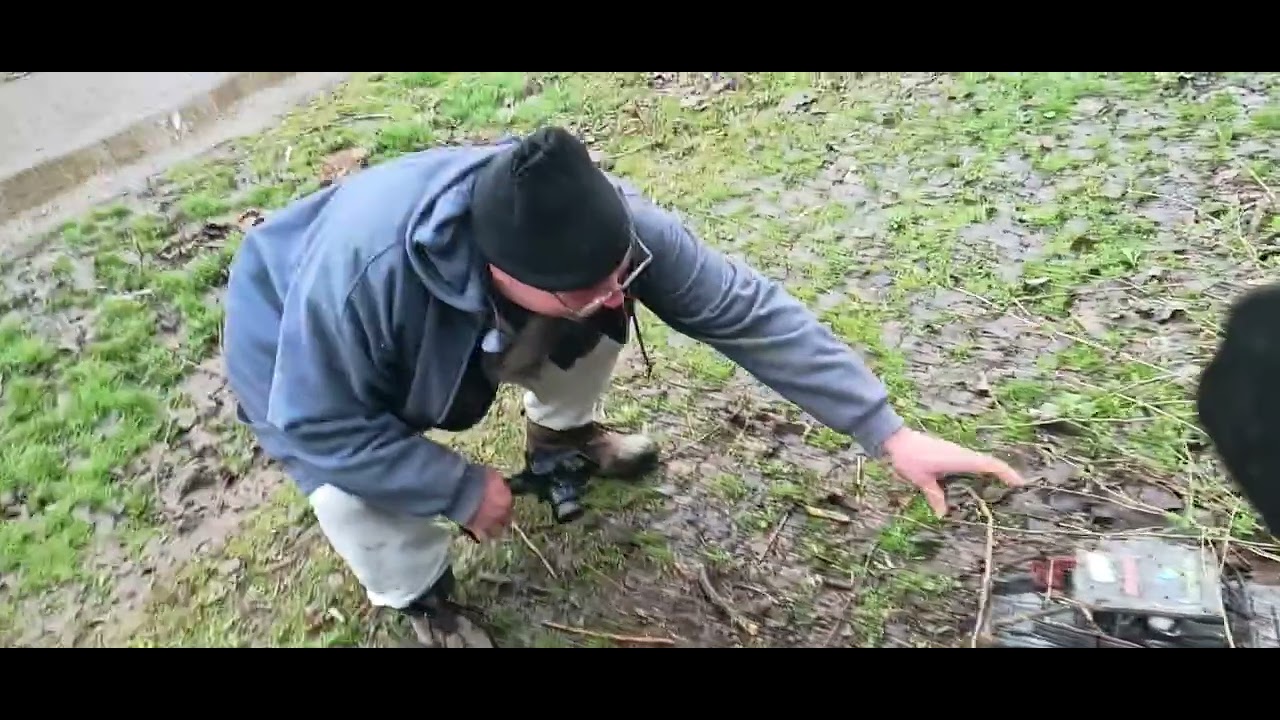 axial Chevy stepside trying bottle opener - YouTube