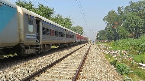 AMRITSAR CHANDIGARH INTERCITY EXPRESS 12411 MOVING AMRITSAR JUNCTION