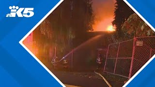 Crews battle 2-alarm vacant building fire in Seattle