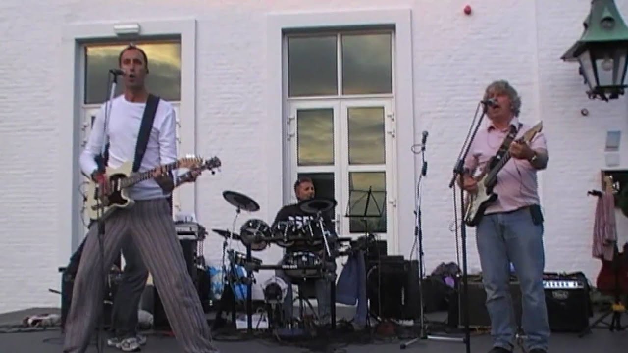 Vinger in de dijk - YouTube