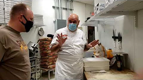 Learning to Make Roman Pizza with Chef Gregorio Fi...