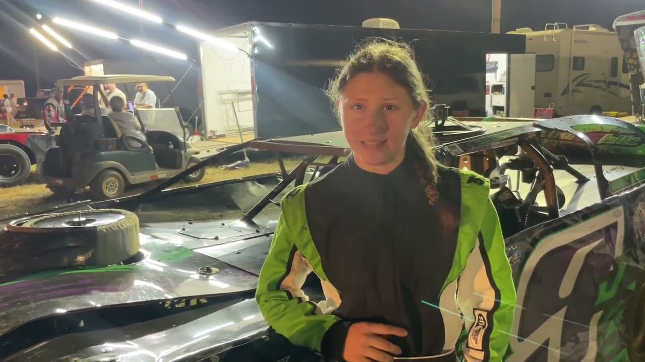 Two cars, two sets of problems… and a whole lot of teamwork to get through race night 🙌