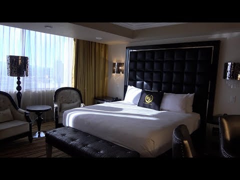 813 Casino Royale