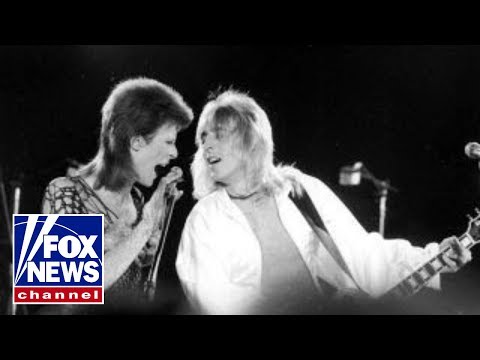 David Bowie struggled