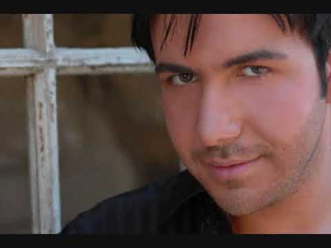     وائل سامي حاسس بيا
