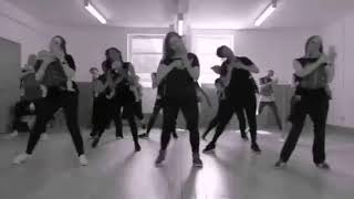 Single Ladies - Dance Like a Mother babywearing dance