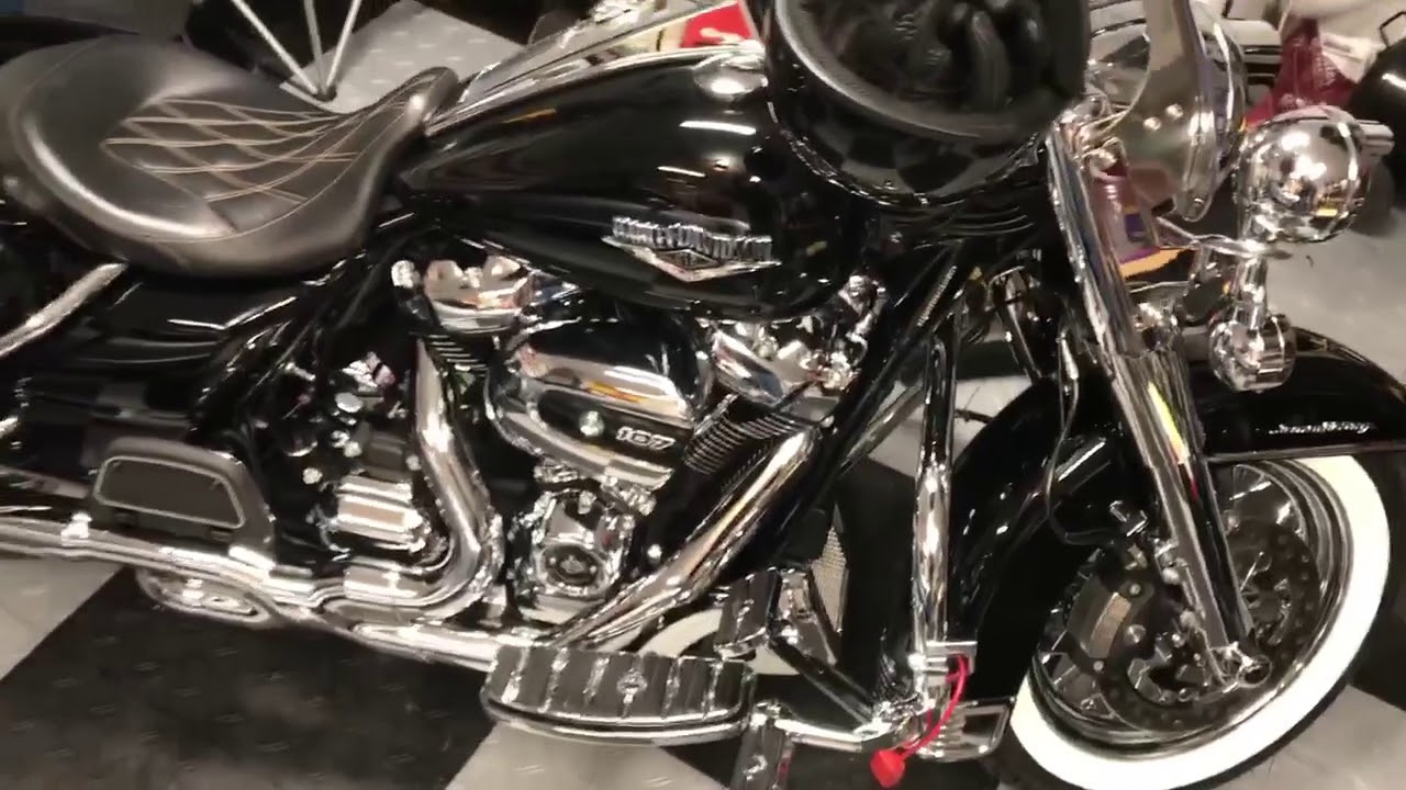 Kicker speakers and kenwood amps YouTube