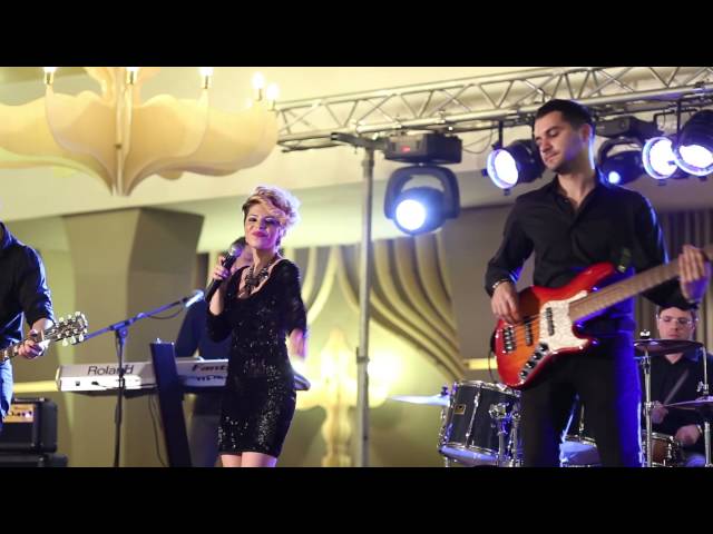 Iulia Dumitrache & Band - Colaj slagare romanesti class=