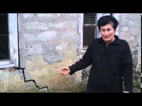 ნგრევის პირას მისული სახლი