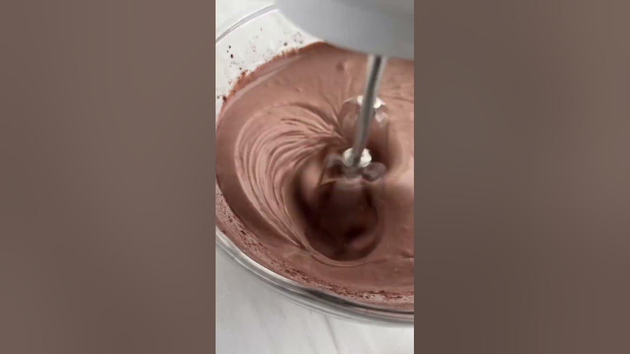 Chocolate whipped cream frosting! #frosting #chocolate #whippedcream