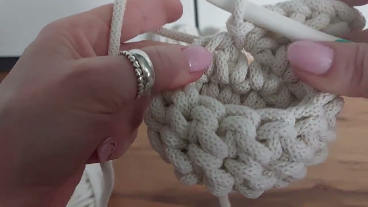 Mini húsvéti nyuszis tojástartó kosárka