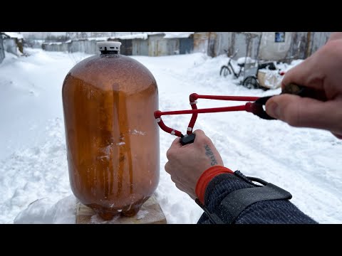 Пивная КЕГА VS рогатка, петарды, салюты ! Чуть не контузило ..