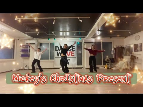 テーマパークダンス✩ミッキーのクリスマスプレゼント