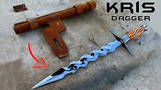 Forging KRIS Knife out of Rusty                   Gate Lock