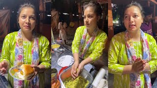 Delhi Ki Viral Asha Didi Vada Pav Girl Ne Manga Logo Se Support | Delhi Street Food