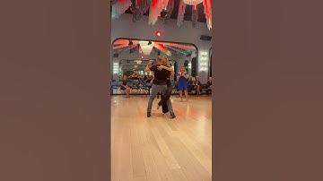Tango classes in Miami by Giselle Bobolis and Diego Santana #tangoclass #tangolessons