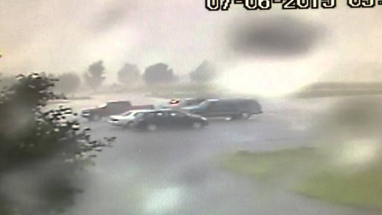 Lightning strikes car in Wichita YouTube