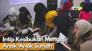 BAHAGIA BANGET! Anak Suriah Dapet Al-Quran Baru dari Muslim Indonesia!