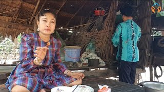 Burning Countryside Chicken/តោះបងប្អូនមកញាំបាយកកមាន់ដុតស្រុកស្រែនិងកំពឹងរាជជ្រក់ជាមួយនាងខ្ញុំឆ្ងាញ់