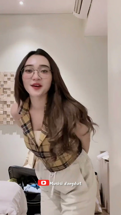 DIFARINA INDRA GOYANG TIKTOK #omadella #adelladifarina #adella #adellaterbaru