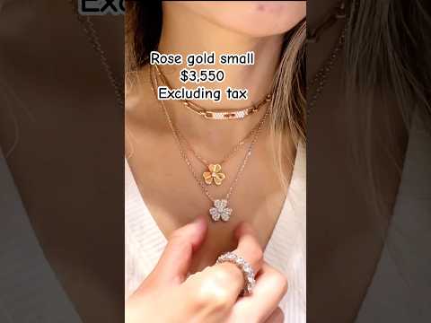 Подвеска VCA PAVE DIAMONDS из белого золота против маленькой подвески из розового золота с ценой Подвеска VCA PAVE DIAMONDS из белого золота против маленькой подвески из розового золота с ценой
