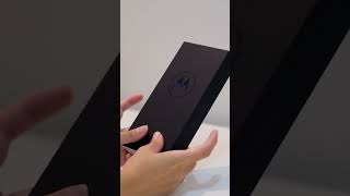 Moto Razr 2023 LILAC quick unboxing