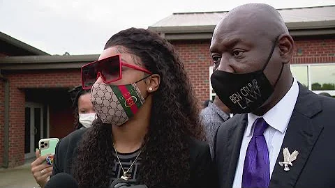 George Floyd's brother and sister attend funeral s...