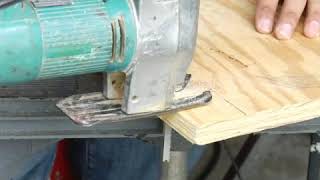 Operating a Jigsaw