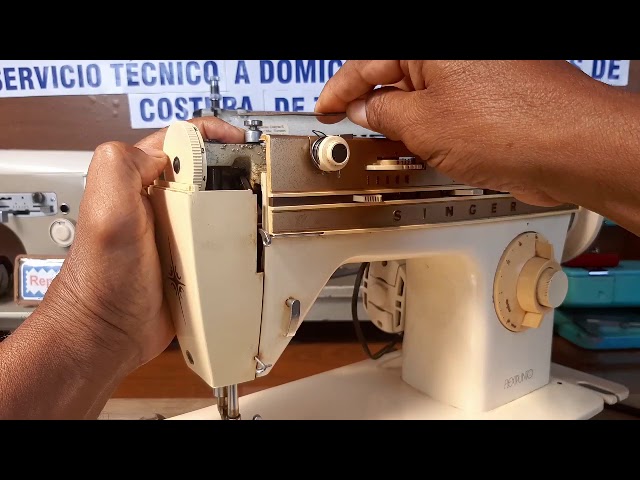 Cómo usar la máquina de coser manual