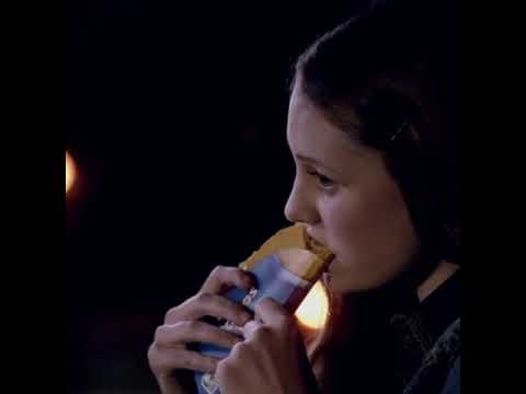 The first kiss - YouTube