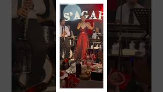 Yeşim Salkım Sagapo Sahnede