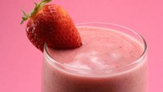 How to Make a Mixed Berry Yogurt Smoothie - Recipe | Giant Eagle