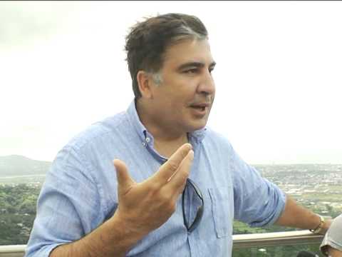 საქართველოს პრეზიდენტმა დღეს ბათუმში ახლადგახსნილი საბაგირო გზით იმგზავრა