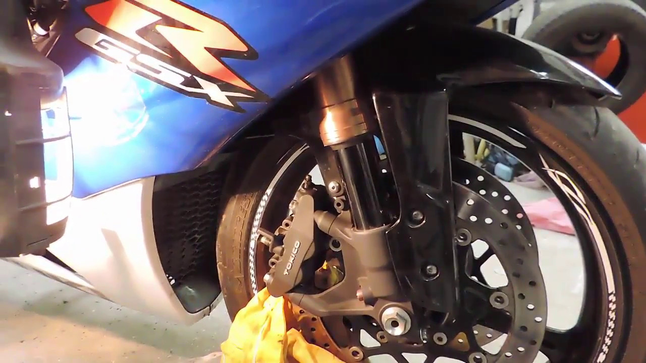 Comment purger ses freins moto? Tuto Moto #33 