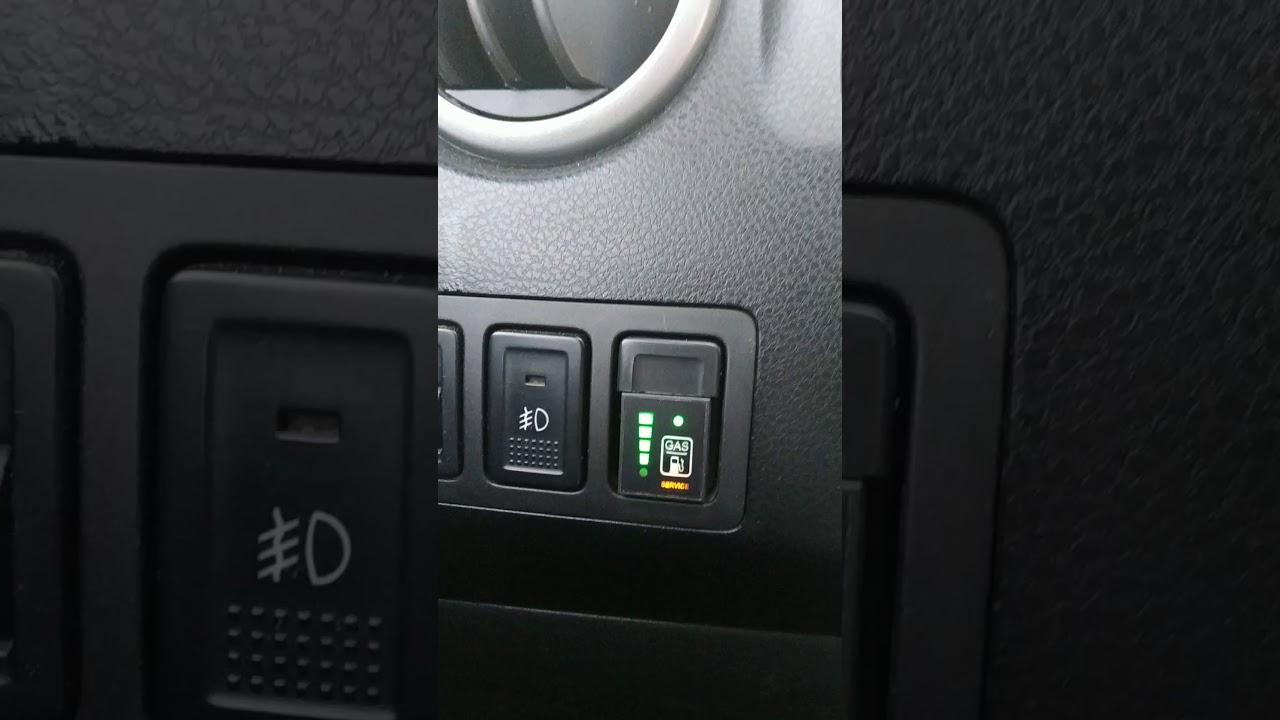 Кнопка гбо 4 поколения мазда 6 gh. Переключатель газ бензин 4 поколения альфа. Кнопка гбо 4 поколения акцент тагаз. Кнопка газ гбо 4 поколения. Пищит кнопка гбо.