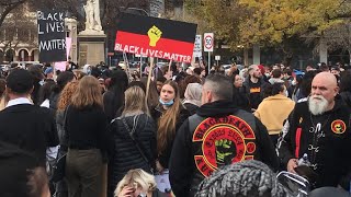 #BlackLivesMatter protestors sing “Where Is The Love?” in Adelaide, Australia ✊🏻✊🏼✊🏾✊🏿